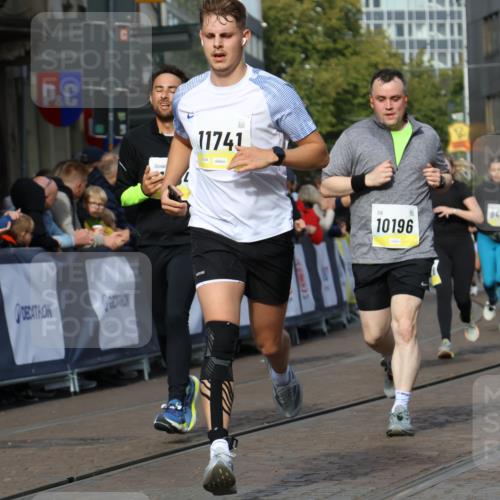05.10.2025 - 20. swb-Marathon Bremen Strokosch-Dieckow http://msf.ph/oto/9238165 05.10.2025 10:56:16 Ziel 9258, 9855, 10028, 10191, 10196, 10424, 10590, 10992, 11364, 11554, 11630, 11662, 11741 meine-sportfotos.de