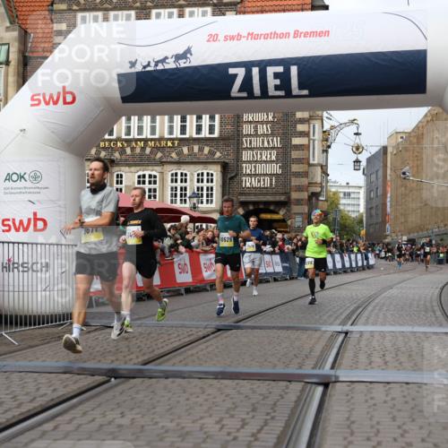 05.10.2025 - 20. swb-Marathon Bremen Yannick Fuchs http://msf.ph/oto/9239359 05.10.2025 10:39:42 Ziel 9289, 9671, 10525, 11418, 11474 meine-sportfotos.de
