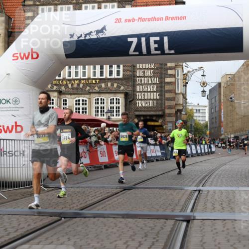 05.10.2025 - 20. swb-Marathon Bremen Yannick Fuchs http://msf.ph/oto/9239385 05.10.2025 10:39:42 Ziel 9289, 9671, 10525, 11418, 11474 meine-sportfotos.de