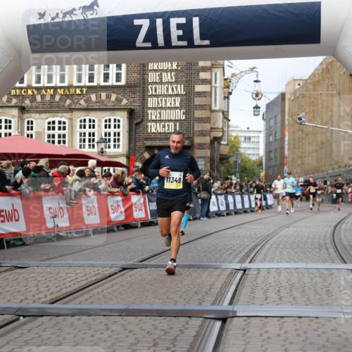 05.10.2025 - 20. swb-Marathon Bremen Yannick Fuchs http://msf.ph/oto/9239805 05.10.2025 10:39:50 Ziel 9289, 10753, 11349, 11418 meine-sportfotos.de