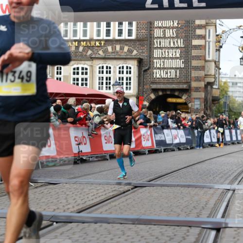 05.10.2025 - 20. swb-Marathon Bremen Yannick Fuchs http://msf.ph/oto/9239906 05.10.2025 10:39:52 Ziel 10753, 11349 meine-sportfotos.de