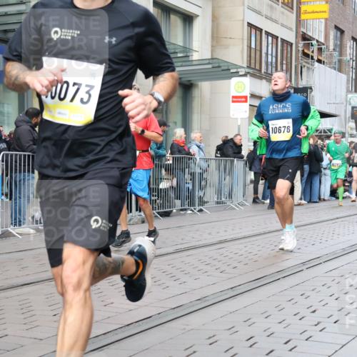 05.10.2025 - 20. swb-Marathon Bremen Strokosch-Dieckow http://msf.ph/oto/9240312 05.10.2025 10:47:25 Ziel 9339, 9377, 9924, 9929, 10062, 10073, 10089, 10382, 10601, 10676, 10850, 10875, 10929, 10947, 11244, 11330, 11409, 11628, 11708, 9339, 9377, 9924, 9929, 10062, 10073, 10089, 10382, 10601, 10676, 10850, 10875, 10929, 10947, 11244, 11330, 11409, 11628, 11708 meine-sportfotos.de