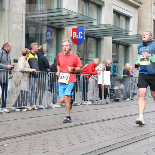 05.10.2025 - 20. swb-Marathon Bremen Strokosch-Dieckow http://msf.ph/oto/9240327 05.10.2025 10:47:26 Ziel 9339, 9377, 9924, 9929, 10062, 10073, 10089, 10382, 10601, 10676, 10850, 10875, 10929, 10947, 11187, 11244, 11330, 11409, 11628, 11708, 9339, 9377, 9924, 9929, 10062, 10073, 10089, 10382, 10601, 10676, 10850, 10875, 10929, 10947, 11187, 11244, 11330, 11409, 11628, 11708 meine-sportfotos.de