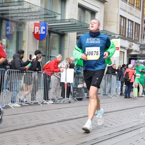 05.10.2025 - 20. swb-Marathon Bremen Strokosch-Dieckow http://msf.ph/oto/9240341 05.10.2025 10:47:26 Ziel 9339, 9377, 9924, 9929, 10062, 10073, 10089, 10382, 10601, 10676, 10850, 10875, 10929, 10947, 11187, 11244, 11330, 11409, 11628, 11708, 9339, 9377, 9924, 9929, 10062, 10073, 10089, 10382, 10601, 10676, 10850, 10875, 10929, 10947, 11187, 11244, 11330, 11409, 11628, 11708 meine-sportfotos.de