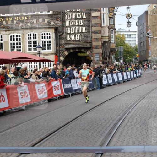 05.10.2025 - 20. swb-Marathon Bremen Yannick Fuchs http://msf.ph/oto/9240662 05.10.2025 10:40:11 Ziel 10276, 11567 meine-sportfotos.de
