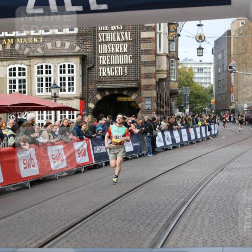 05.10.2025 - 20. swb-Marathon Bremen Yannick Fuchs http://msf.ph/oto/9240696 05.10.2025 10:40:12 Ziel 10276, 11567 meine-sportfotos.de