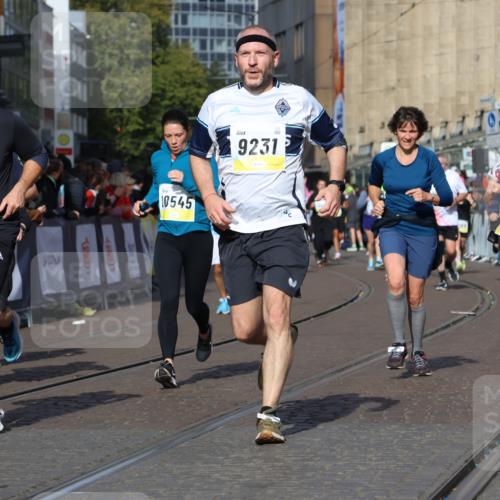 05.10.2025 - 20. swb-Marathon Bremen Strokosch-Dieckow http://msf.ph/oto/9240786 05.10.2025 10:57:08 Ziel 5172, 9231, 9314, 9489, 9577, 9797, 10293, 10545, 10917, 11138, 11202, 11434, 11435, 11566, 11596, 11686 meine-sportfotos.de