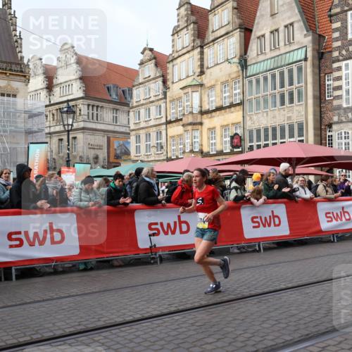 05.10.2025 - 20. swb-Marathon Bremen Yannick Fuchs http://msf.ph/oto/9241258 05.10.2025 10:40:40 Ziel 10686, 11114 meine-sportfotos.de
