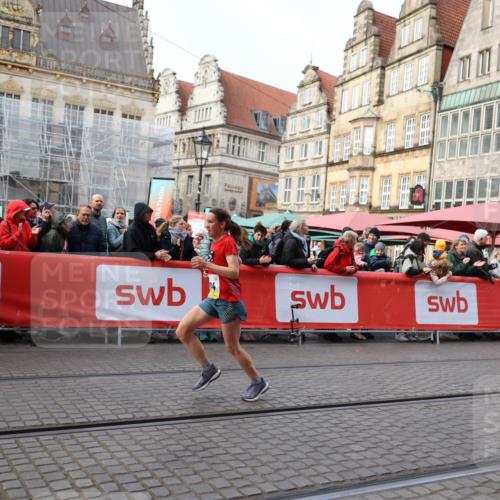 05.10.2025 - 20. swb-Marathon Bremen Yannick Fuchs http://msf.ph/oto/9241296 05.10.2025 10:40:40 Ziel 10686, 11114 meine-sportfotos.de