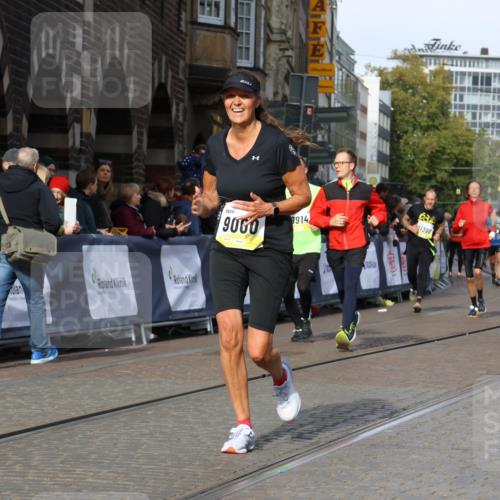 05.10.2025 - 20. swb-Marathon Bremen Strokosch-Dieckow http://msf.ph/oto/9242074 05.10.2025 10:57:29 Ziel 9000, 9215, 9625, 9747, 9904, 9914, 9962, 10139, 10694, 10739, 10950, 11360, 11583, 11606 meine-sportfotos.de