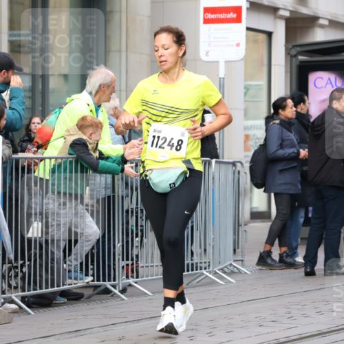 05.10.2025 - 20. swb-Marathon Bremen Strokosch-Dieckow http://msf.ph/oto/9242192 05.10.2025 10:48:36 Ziel 7202, 7414, 9014, 9216, 9255, 9261, 9317, 9482, 9556, 9583, 9674, 9729, 10047, 10449, 10733, 10799, 10877, 10973, 11248, 11695, 7202, 7414, 9014, 9216, 9255, 9261, 9317, 9482, 9556, 9583, 9674, 9729, 10047, 10449, 10733, 10799, 10877, 10973, 11248, 11695 meine-sportfotos.de