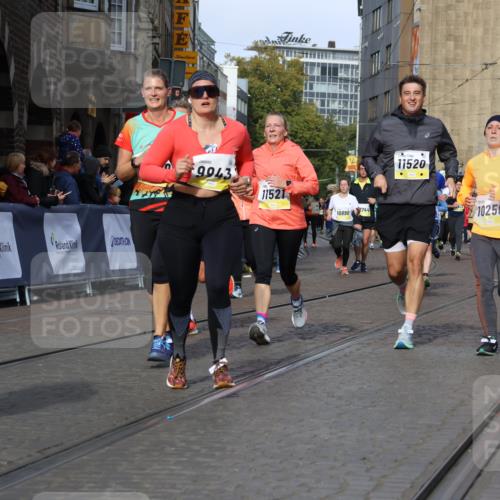 05.10.2025 - 20. swb-Marathon Bremen Strokosch-Dieckow http://msf.ph/oto/9243033 05.10.2025 10:57:42 Ziel 9309, 9372, 9585, 9943, 9979, 10225, 10250, 10329, 10341, 10555, 10890, 11457, 11520, 11521, 11575, 11731, 11744 meine-sportfotos.de