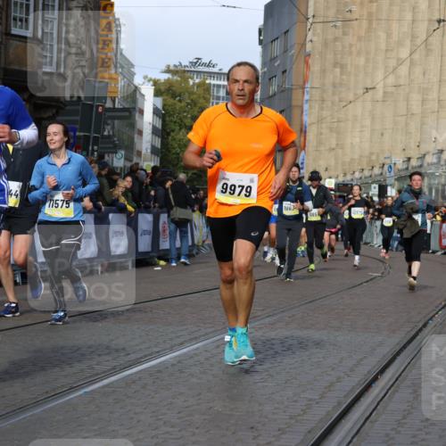 05.10.2025 - 20. swb-Marathon Bremen Strokosch-Dieckow http://msf.ph/oto/9243454 05.10.2025 10:57:48 Ziel 9221, 9719, 9979, 10219, 10341, 10651, 10834, 10890, 10975, 11023, 11116, 11301, 11457, 11469, 11564, 11575, 11731, 11744 meine-sportfotos.de