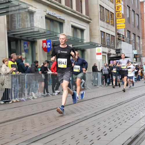 05.10.2025 - 20. swb-Marathon Bremen Strokosch-Dieckow http://msf.ph/oto/9244147 05.10.2025 10:49:47 Ziel 9485, 9579, 9645, 9676, 9689, 9693, 9787, 9803, 10022, 10246, 10356, 10400, 10443, 10543, 10868, 10946, 11104, 11208, 11288, 11295, 11621, 11642, 9485, 9579, 9645, 9676, 9689, 9693, 9787, 9803, 10022, 10246, 10356, 10400, 10443, 10543, 10868, 10946, 11104, 11208, 11288, 11295, 11621, 11642 meine-sportfotos.de