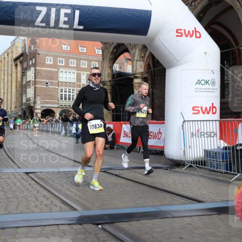 05.10.2025 - 20. swb-Marathon Bremen Yannick Fuchs http://msf.ph/oto/9244957 05.10.2025 10:42:21 Ziel 8187, 9364, 9504, 10838, 11217, 11422 meine-sportfotos.de