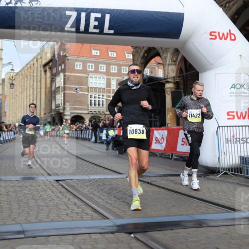 05.10.2025 - 20. swb-Marathon Bremen Yannick Fuchs http://msf.ph/oto/9244988 05.10.2025 10:42:22 Ziel 8187, 9364, 9504, 10838, 11217, 11422 meine-sportfotos.de