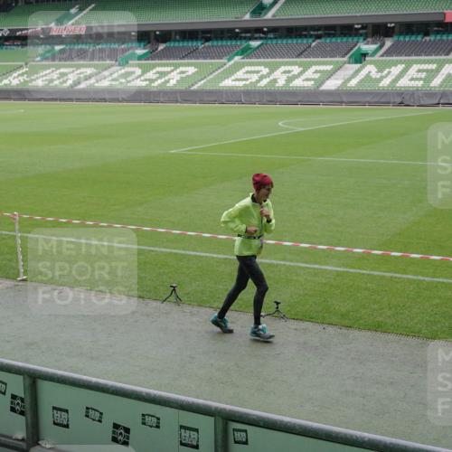 05.10.2025 - 20. swb-Marathon Bremen Michael Burmester http://msf.ph/oto/9245130 05.10.2025 10:37:04 Laufen im Stadion 7123, 7777, 9177, 9208, 9246, 9271, 9272, 9294, 9305, 9363, 9381, 9473, 9531, 9593, 9600, 9603, 9604, 9608, 9613, 9635, 9655, 9673, 9692, 9802, 9812, 9827, 9839, 9841, 9913, 9979, 9991, 10004, 10026, 10030, 10067, 10071, 10093, 10158, 10209, 10217, 10290, 10291, 10345, 10370, 10406, 10489, 10492, 10508, 10518, 10558, 10560, 10562, 10571, 10588, 10615, 10656, 10679, 10762, 10771, 10809, 10821, 10901, 11184, 11223, 11251, 7908, 8585, 9215, 9346 meine-sportfotos.de