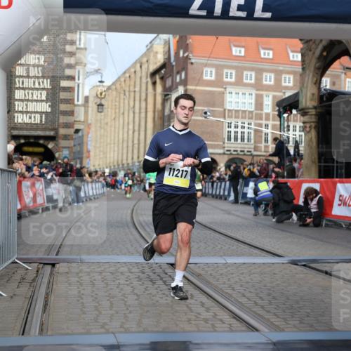 05.10.2025 - 20. swb-Marathon Bremen Yannick Fuchs http://msf.ph/oto/9245189 05.10.2025 10:42:23 Ziel 8187, 9364, 10838, 11217, 11422 meine-sportfotos.de