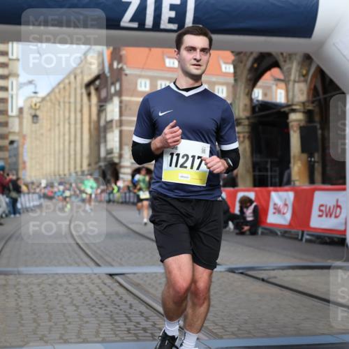05.10.2025 - 20. swb-Marathon Bremen Yannick Fuchs http://msf.ph/oto/9245251 05.10.2025 10:42:24 Ziel 8187, 9364, 9700, 10838, 11217, 11422 meine-sportfotos.de