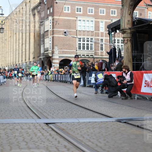 05.10.2025 - 20. swb-Marathon Bremen Yannick Fuchs http://msf.ph/oto/9245290 05.10.2025 10:42:25 Ziel 8187, 9364, 9700, 10838, 11217, 11422 meine-sportfotos.de