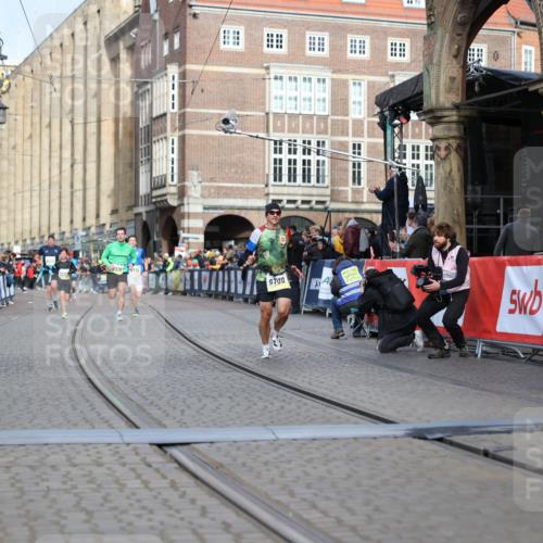 05.10.2025 - 20. swb-Marathon Bremen Yannick Fuchs http://msf.ph/oto/9245317 05.10.2025 10:42:25 Ziel 8187, 9364, 9700, 10838, 11217, 11422 meine-sportfotos.de