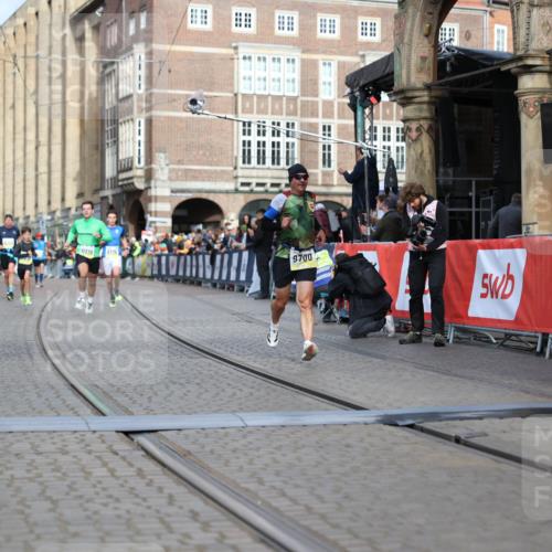 05.10.2025 - 20. swb-Marathon Bremen Yannick Fuchs http://msf.ph/oto/9245365 05.10.2025 10:42:26 Ziel 8187, 9700, 9775, 10375, 10838, 11217, 11422 meine-sportfotos.de