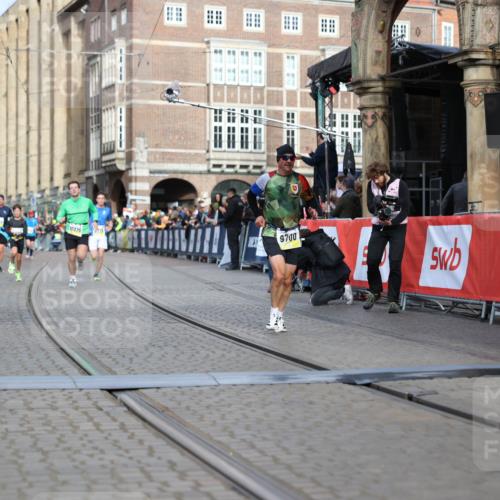 05.10.2025 - 20. swb-Marathon Bremen Yannick Fuchs http://msf.ph/oto/9245430 05.10.2025 10:42:26 Ziel 8187, 9700, 9775, 10375, 10838, 11217, 11422 meine-sportfotos.de