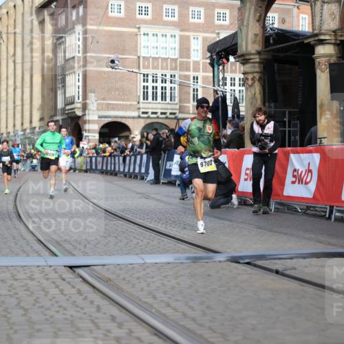 05.10.2025 - 20. swb-Marathon Bremen Yannick Fuchs http://msf.ph/oto/9245474 05.10.2025 10:42:26 Ziel 8187, 9700, 9775, 10375, 10838, 11217, 11422 meine-sportfotos.de