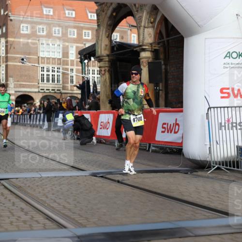05.10.2025 - 20. swb-Marathon Bremen Yannick Fuchs http://msf.ph/oto/9245521 05.10.2025 10:42:27 Ziel 8187, 9700, 9775, 10375, 10838, 11217, 11230, 11422 meine-sportfotos.de