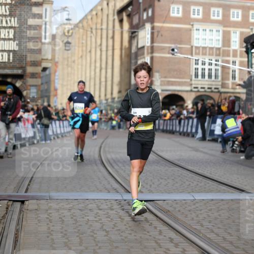 05.10.2025 - 20. swb-Marathon Bremen Yannick Fuchs http://msf.ph/oto/9245733 05.10.2025 10:42:31 Ziel 9700, 9775, 10208, 10375, 11230 meine-sportfotos.de
