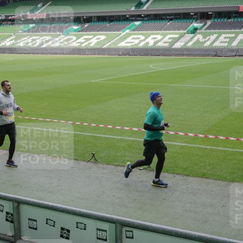 05.10.2025 - 20. swb-Marathon Bremen Michael Burmester http://msf.ph/oto/9245877 05.10.2025 10:37:42 Laufen im Stadion 7621, 7776, 9237, 9246, 9305, 9360, 9363, 9365, 9381, 9426, 9448, 9486, 9531, 9532, 9536, 9600, 9603, 9642, 9748, 9802, 9839, 9841, 9893, 9979, 10056, 10067, 10098, 10158, 10194, 10265, 10271, 10274, 10290, 10291, 10301, 10345, 10370, 10471, 10477, 10508, 10510, 10518, 10562, 10571, 10611, 10615, 10711, 10713, 10771, 10777, 10821, 10826, 10829, 10837, 10872, 10876, 10995, 11001, 11050, 11121, 11124, 11150, 11162, 11183, 11184, 11223, 11251, 11415, 9177, 9208 meine-sportfotos.de
