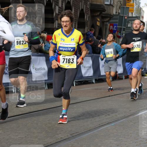 05.10.2025 - 20. swb-Marathon Bremen Strokosch-Dieckow http://msf.ph/oto/9245959 05.10.2025 10:58:41 Ziel 7163, 8585, 9346, 9359, 9370, 9529, 9540, 9622, 9714, 10263, 10527, 10561, 10591, 10679, 10871, 11078, 11651 meine-sportfotos.de
