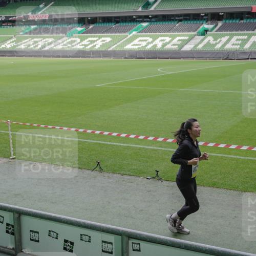 05.10.2025 - 20. swb-Marathon Bremen Michael Burmester http://msf.ph/oto/9245965 05.10.2025 10:37:45 Laufen im Stadion 7621, 7776, 9189, 9237, 9246, 9360, 9363, 9365, 9381, 9426, 9448, 9468, 9486, 9531, 9532, 9536, 9600, 9603, 9642, 9748, 9802, 9841, 9858, 9893, 9979, 10056, 10067, 10098, 10158, 10194, 10265, 10271, 10274, 10290, 10291, 10301, 10345, 10370, 10471, 10477, 10485, 10508, 10510, 10518, 10562, 10571, 10611, 10615, 10711, 10713, 10771, 10777, 10826, 10829, 10837, 10872, 10876, 10995, 11001, 11050, 11121, 11124, 11150, 11162, 11183, 11184, 11223, 11251, 11415, 9177, 9208 meine-sportfotos.de