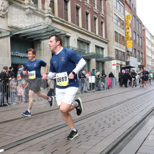 05.10.2025 - 20. swb-Marathon Bremen Strokosch-Dieckow http://msf.ph/oto/9246040 05.10.2025 10:50:54 Ziel 9256, 9287, 9416, 9425, 9663, 9894, 9906, 10206, 10215, 10222, 10226, 10321, 10376, 10378, 10432, 10556, 10669, 10743, 10932, 11177, 11279, 11391, 11573, 9256, 9287, 9416, 9425, 9663, 9894, 9906, 10206, 10215, 10222, 10226, 10321, 10376, 10432, 10556, 11177 meine-sportfotos.de