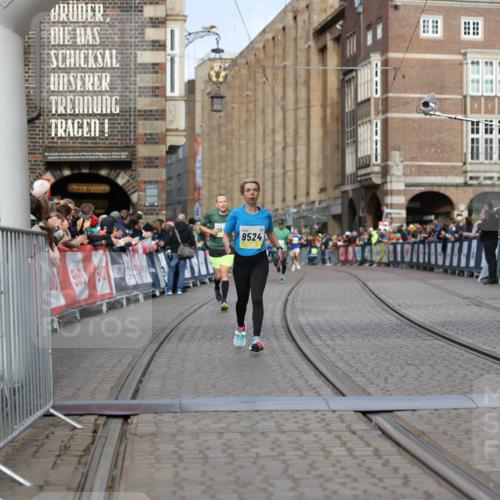 05.10.2025 - 20. swb-Marathon Bremen Yannick Fuchs http://msf.ph/oto/9246383 05.10.2025 10:42:54 Ziel 9524 meine-sportfotos.de