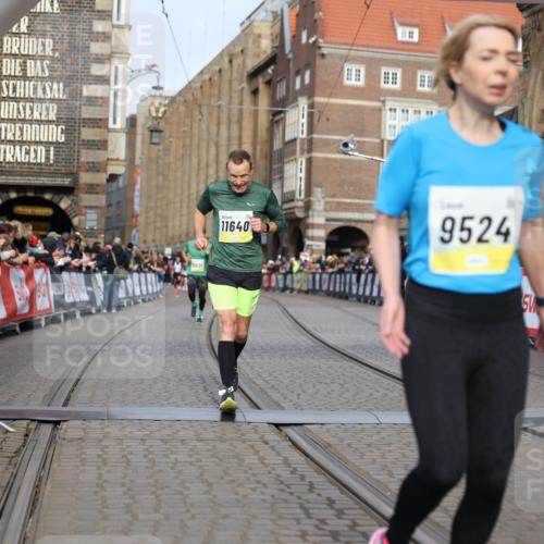 05.10.2025 - 20. swb-Marathon Bremen Yannick Fuchs http://msf.ph/oto/9246575 05.10.2025 10:42:58 Ziel 9524, 11640 meine-sportfotos.de