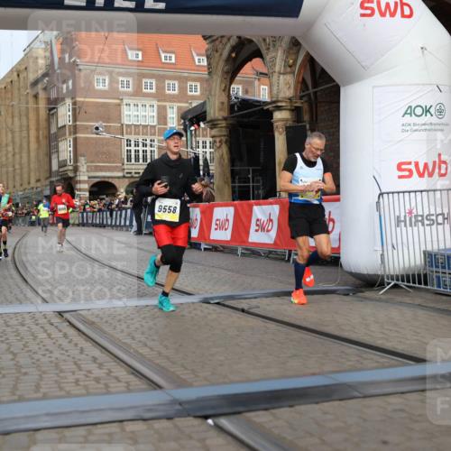 05.10.2025 - 20. swb-Marathon Bremen Yannick Fuchs http://msf.ph/oto/9246924 05.10.2025 10:43:11 Ziel 9006, 9302, 9558, 10045, 10553, 10961, 11476 meine-sportfotos.de