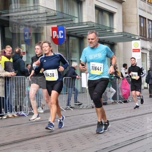05.10.2025 - 20. swb-Marathon Bremen Strokosch-Dieckow http://msf.ph/oto/9247139 05.10.2025 10:51:54 Ziel 9172, 9196, 9226, 9584, 9852, 9939, 9955, 9987, 10038, 10240, 10438, 10507, 10668, 10719, 10727, 10900, 10927, 10942, 10977, 11128, 11273, 11458, 11491, 11528, 11641, 11665, 9172, 9196, 9226, 9584, 9852, 9939, 9955, 9987, 10038, 10240, 10438, 10507, 10668, 10719, 10727, 10900, 10927, 10942, 10977, 11128, 11273, 11458, 11491, 11528, 11641, 11665 meine-sportfotos.de