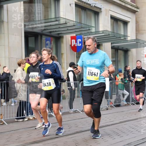 05.10.2025 - 20. swb-Marathon Bremen Strokosch-Dieckow http://msf.ph/oto/9247153 05.10.2025 10:51:54 Ziel 9172, 9196, 9226, 9584, 9852, 9939, 9955, 9987, 10038, 10240, 10438, 10507, 10668, 10719, 10727, 10900, 10927, 10942, 10977, 11128, 11273, 11458, 11491, 11528, 11641, 11665, 9172, 9196, 9226, 9584, 9852, 9939, 9955, 9987, 10038, 10240, 10438, 10507, 10668, 10719, 10727, 10900, 10927, 10942, 10977, 11128, 11273, 11458, 11491, 11528, 11641, 11665 meine-sportfotos.de