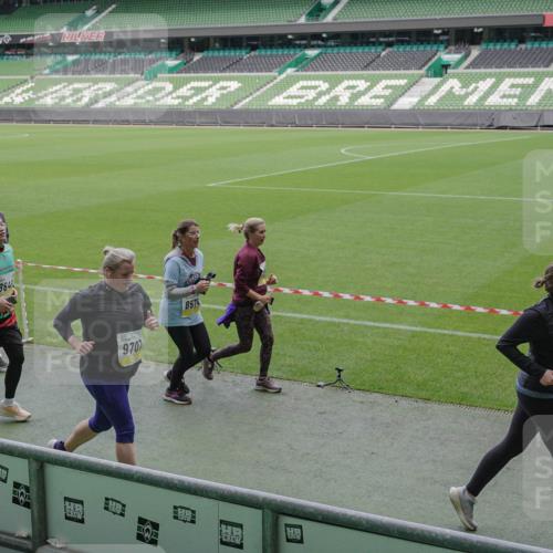 05.10.2025 - 20. swb-Marathon Bremen Michael Burmester http://msf.ph/oto/9247226 05.10.2025 10:38:28 Laufen im Stadion 7621, 8574, 9182, 9184, 9189, 9210, 9235, 9237, 9269, 9300, 9322, 9331, 9335, 9394, 9409, 9432, 9448, 9468, 9486, 9498, 9536, 9642, 9647, 9660, 9684, 9707, 9748, 9750, 9752, 9771, 9782, 9813, 9846, 9858, 9890, 9915, 9940, 9978, 10033, 10056, 10098, 10130, 10167, 10194, 10205, 10278, 10297, 10404, 10437, 10439, 10446, 10478, 10485, 10511, 10530, 10595, 10598, 10611, 10623, 10678, 10711, 10713, 10803, 10804, 10825, 10829 meine-sportfotos.de