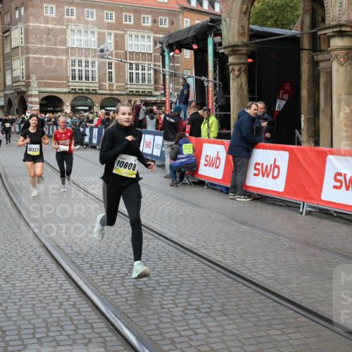 05.10.2025 - 20. swb-Marathon Bremen Yannick Fuchs http://msf.ph/oto/9247570 05.10.2025 10:52:35 Ziel 9172, 9584, 10241, 10327, 10507, 10608, 10719, 11387, 11528, 11665 meine-sportfotos.de