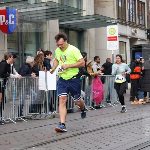 05.10.2025 - 20. swb-Marathon Bremen Strokosch-Dieckow http://msf.ph/oto/9247591 05.10.2025 10:52:10 Ziel 8888, 9172, 9209, 9439, 9517, 9584, 9903, 9955, 9987, 10241, 10327, 10388, 10507, 10548, 10608, 10719, 10927, 11128, 11283, 11387, 11413, 11491, 11528, 11665, 8888, 9172, 9209, 9439, 9517, 9584, 9903, 9955, 9987, 10241, 10327, 10388, 10507, 10548, 10608, 10719, 10927, 11128, 11283, 11387, 11413, 11491, 11528, 11665 meine-sportfotos.de