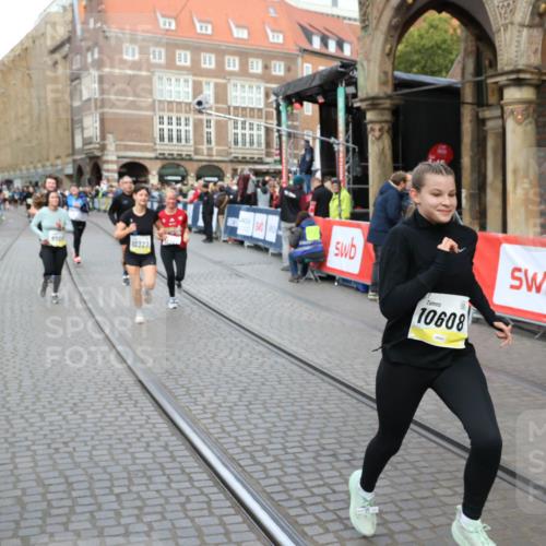 05.10.2025 - 20. swb-Marathon Bremen Yannick Fuchs http://msf.ph/oto/9247646 05.10.2025 10:52:36 Ziel 9172, 9584, 9903, 10241, 10327, 10388, 10507, 10608, 10719, 11283, 11387, 11528 meine-sportfotos.de