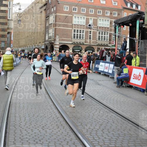 05.10.2025 - 20. swb-Marathon Bremen Yannick Fuchs http://msf.ph/oto/9247659 05.10.2025 10:52:36 Ziel 9172, 9584, 9903, 10241, 10327, 10388, 10507, 10608, 10719, 11283, 11387, 11528 meine-sportfotos.de