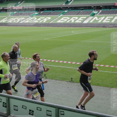 05.10.2025 - 20. swb-Marathon Bremen Michael Burmester http://msf.ph/oto/9247673 05.10.2025 10:38:47 Laufen im Stadion 7788, 8123, 8574, 9182, 9184, 9210, 9229, 9235, 9269, 9300, 9322, 9324, 9331, 9335, 9379, 9394, 9398, 9409, 9432, 9498, 9647, 9660, 9684, 9707, 9750, 9752, 9771, 9782, 9846, 9890, 9915, 9927, 9940, 9978, 9998, 10033, 10106, 10130, 10142, 10167, 10205, 10213, 10278, 10297, 10404, 10405, 10437, 10439, 10446, 10478, 10483, 10498, 10511, 10529, 10530, 10551, 10595, 10598, 10623, 10678, 10734, 10803, 10804, 10825, 10853, 9189, 9210, 9468, 9486, 9813, 9858, 10056, 10098 meine-sportfotos.de