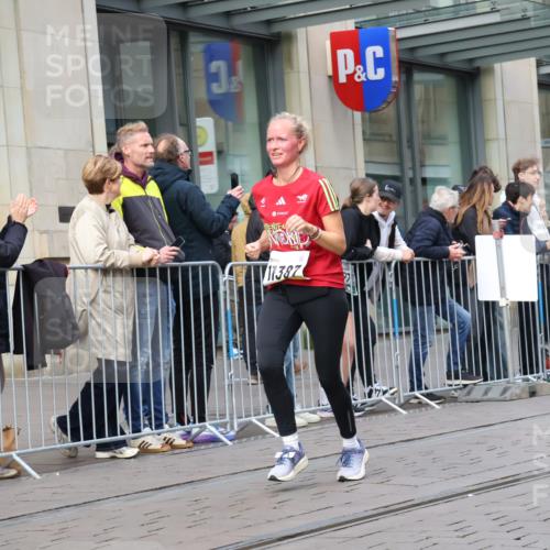 05.10.2025 - 20. swb-Marathon Bremen Strokosch-Dieckow http://msf.ph/oto/9247701 05.10.2025 10:52:14 Ziel 8888, 9172, 9209, 9439, 9517, 9584, 9903, 10241, 10327, 10388, 10507, 10548, 10608, 10719, 10833, 11012, 11283, 11387, 11413, 11528, 11587, 11665, 8888, 9172, 9209, 9439, 9517, 9584, 9903, 10241, 10327, 10388, 10507, 10548, 10608, 10719, 10833, 11012, 11283, 11387, 11413, 11528, 11587, 11665 meine-sportfotos.de