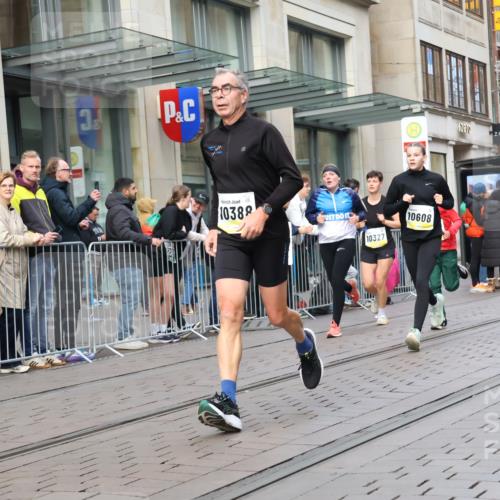 05.10.2025 - 20. swb-Marathon Bremen Strokosch-Dieckow http://msf.ph/oto/9247739 05.10.2025 10:52:16 Ziel 8888, 9172, 9209, 9214, 9439, 9517, 9581, 9903, 10241, 10327, 10388, 10507, 10548, 10608, 10833, 11012, 11283, 11382, 11387, 11413, 11417, 11528, 11587, 8888, 9172, 9209, 9214, 9439, 9517, 9581, 9903, 10241, 10327, 10388, 10507, 10548, 10608, 10833, 11012, 11283, 11382, 11387, 11413, 11417, 11528, 11587 meine-sportfotos.de