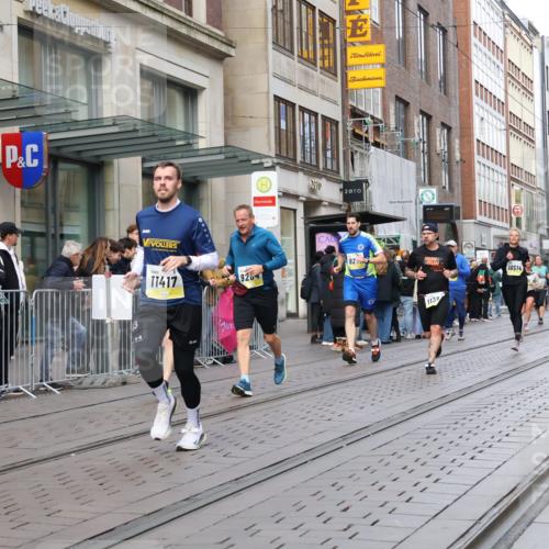 05.10.2025 - 20. swb-Marathon Bremen Strokosch-Dieckow http://msf.ph/oto/9248013 05.10.2025 10:52:30 Ziel 9187, 9209, 9214, 9284, 9501, 9517, 9581, 9830, 9918, 9985, 10064, 10308, 10309, 10514, 10548, 10779, 10833, 10955, 10997, 11012, 11382, 11398, 11417, 11450, 11587, 11722, 9187, 9209, 9214, 9284, 9501, 9517, 9581, 9830, 9918, 9985, 10064, 10308, 10309, 10514, 10548, 10779, 10833, 10955, 10997, 11012, 11382, 11398, 11417, 11450, 11587, 11722 meine-sportfotos.de