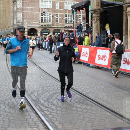 05.10.2025 - 20. swb-Marathon Bremen Yannick Fuchs http://msf.ph/oto/9248403 05.10.2025 10:52:50 Ziel 9209, 9517, 10548, 10833, 11012, 11587 meine-sportfotos.de