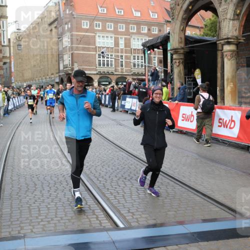 05.10.2025 - 20. swb-Marathon Bremen Yannick Fuchs http://msf.ph/oto/9248422 05.10.2025 10:52:51 Ziel 9209, 9517, 9581, 10548, 10833, 11012, 11382, 11417, 11587 meine-sportfotos.de